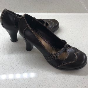 XAppeal brown heels